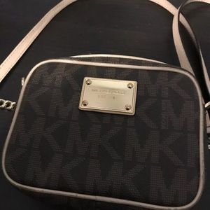 michael kors crossbody
